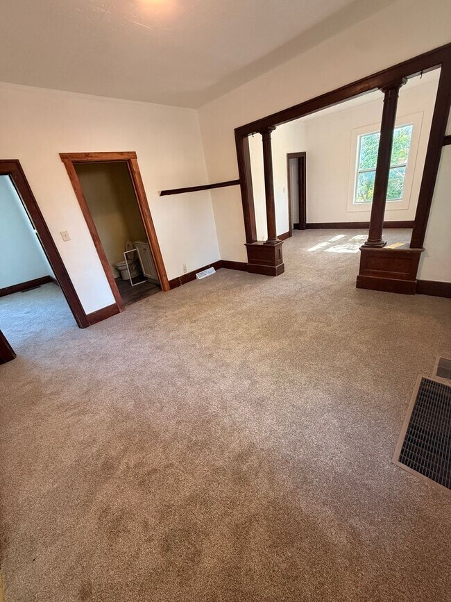 Foto del edificio - 2 bed 1 bath House for rent!