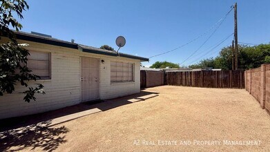 Building Photo - 7532 N 21st Ave