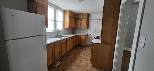 Foto del edificio - 223 E 11th St