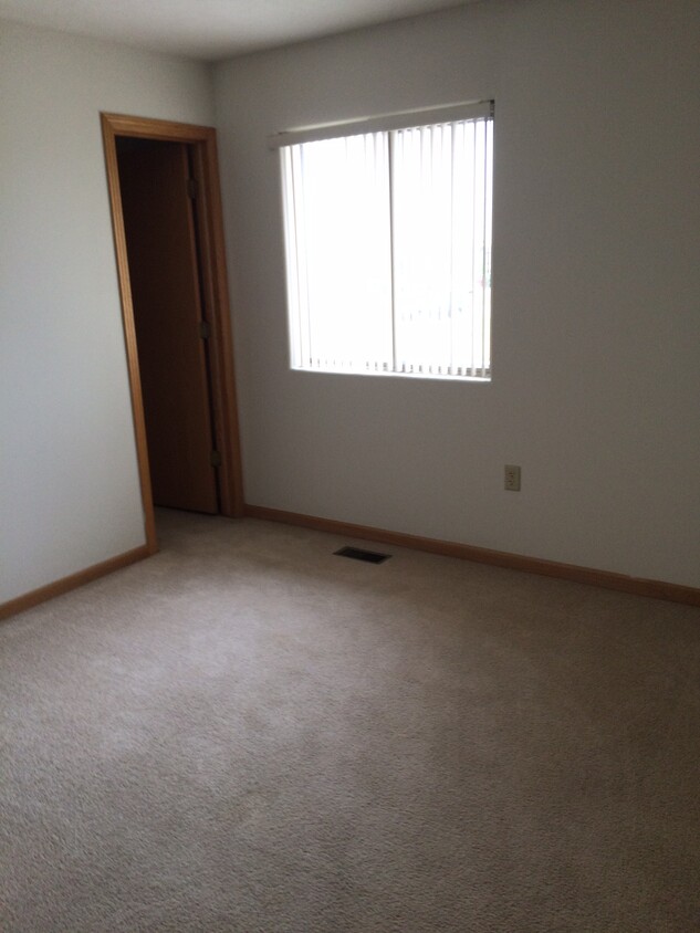 Bedroom - 8415 Eagle Crest Rd