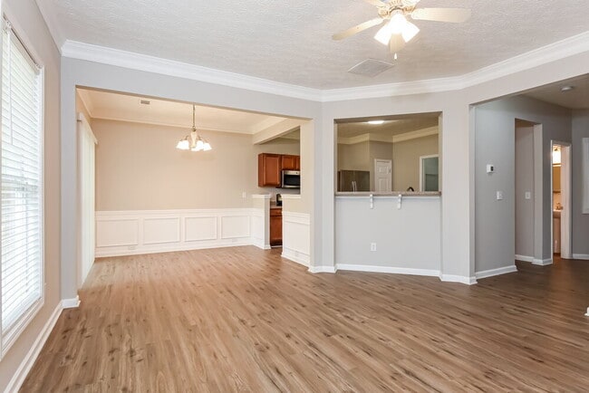 Building Photo - 906 Gardenia Curve