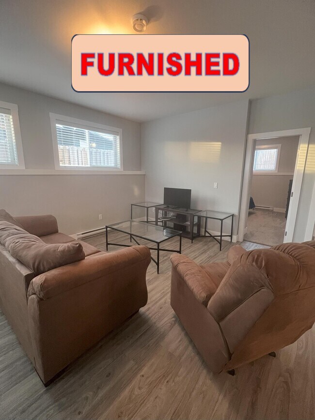 Building Photo - 8424-B-8488 88 Ave