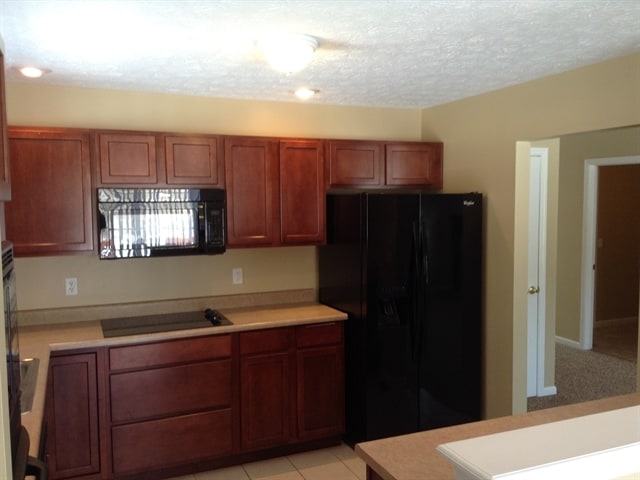 Building Photo - 417 Blue Bell Court