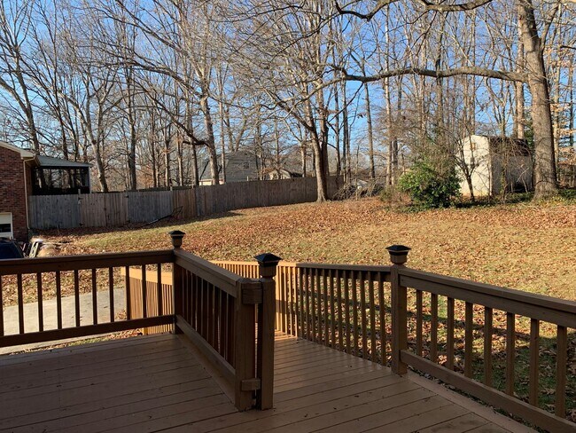 Foto del edificio - Just Reduced-Split Foyer in Campbell County off 460