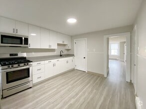 Building Photo - 124 Trenton St
