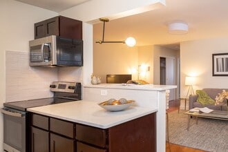 Interior Photo - Livingston Gardens