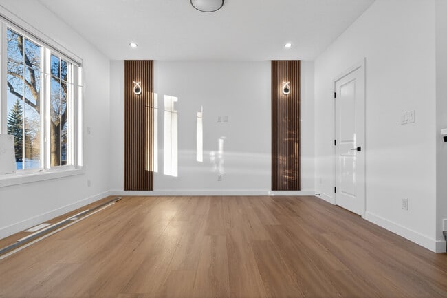 Building Photo - 13538-110A 110a Ave NW