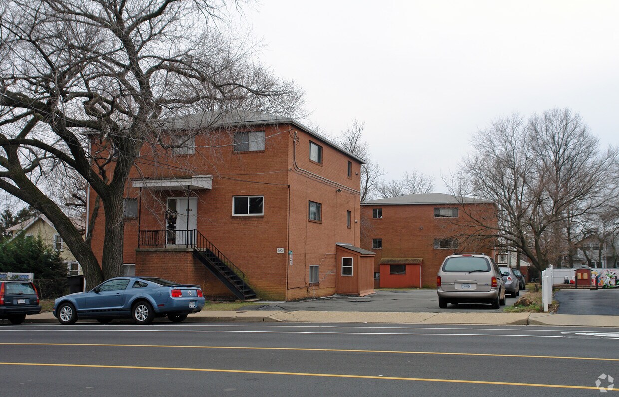 Primary Photo - 2606-2610 N Pershing Dr