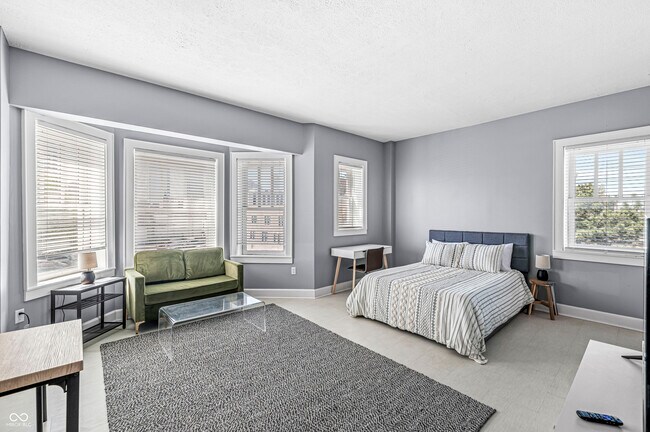 Foto del edificio - 230 E 9th St