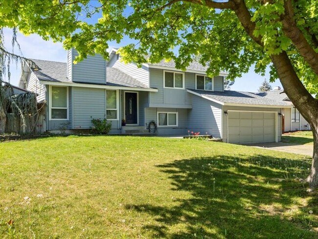 Building Photo - 8307 W Grand Ronde Pl