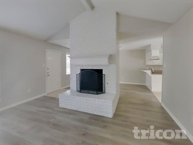 Foto del edificio - 14218 Overbrook Ln