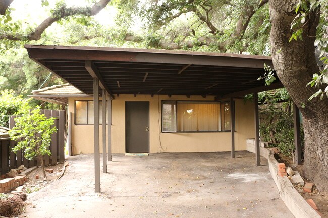 Carport - 2105 Via Venado St