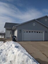 Building Photo - 118 Jennifer Ln