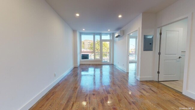 Building Photo - 13828 Queens Blvd