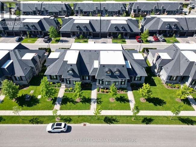 Building Photo - 2239 Callingham Dr