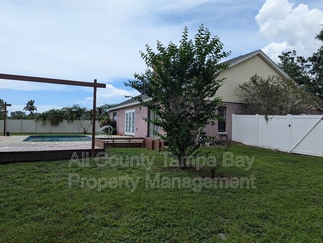 Foto del edificio - 12032 Steppingstone Blvd