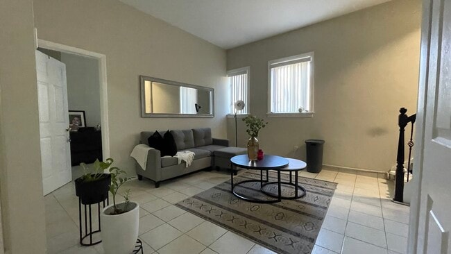 Foto del edificio - 241 10th St