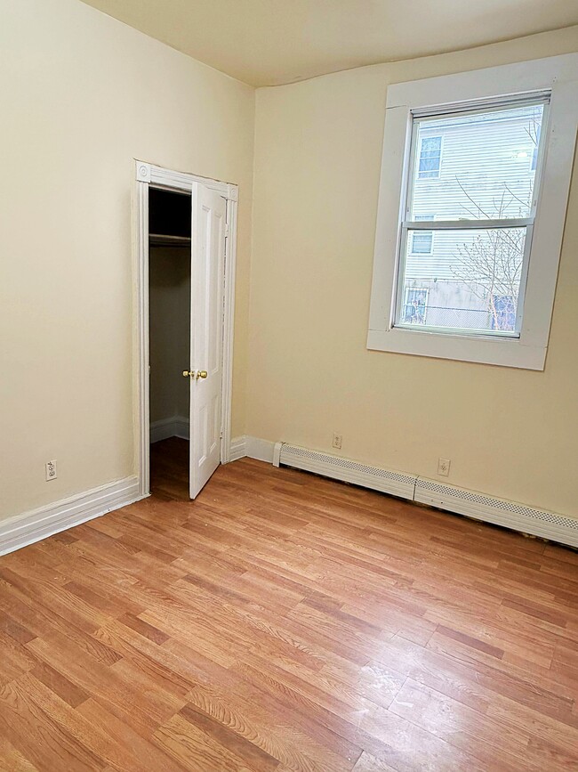 Building Photo - 123 Highland Ave