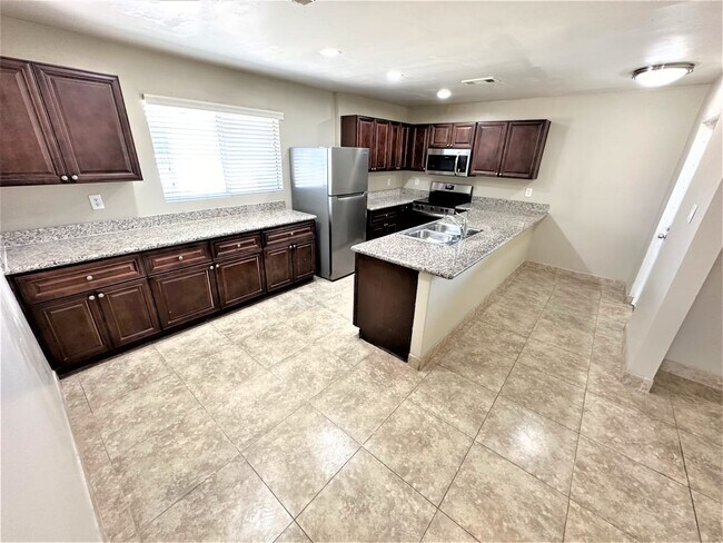 Foto del edificio - 2211 W Palo Verde Dr