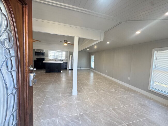 Building Photo - 17302 Mathis Rd