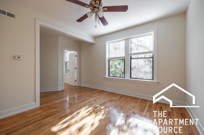 Building Photo - 3904 N Janssen Ave