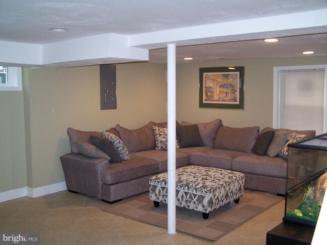 Foto del edificio - 5615 Quincy St