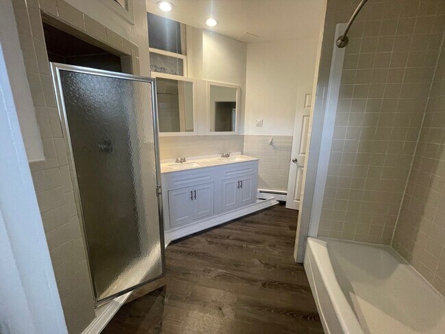 Foto del edificio - 382 Commonwealth Ave