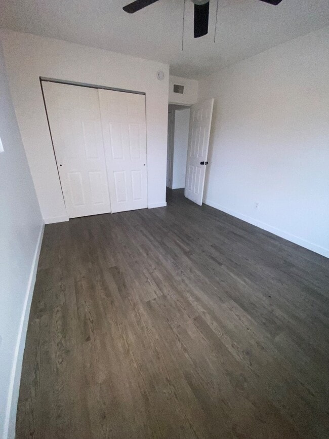 Foto del edificio - 815C Courtois