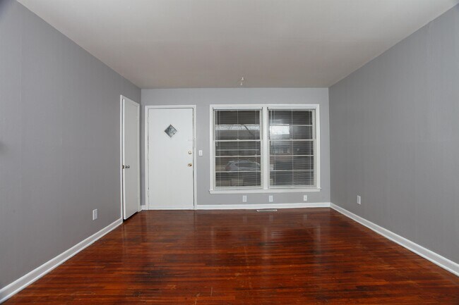Foto del edificio - 6502-6506 E Bayley St