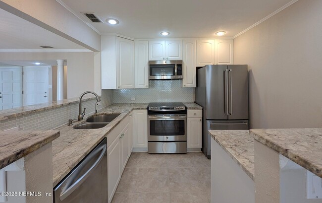 Building Photo - 2325 Costa Verde Blvd