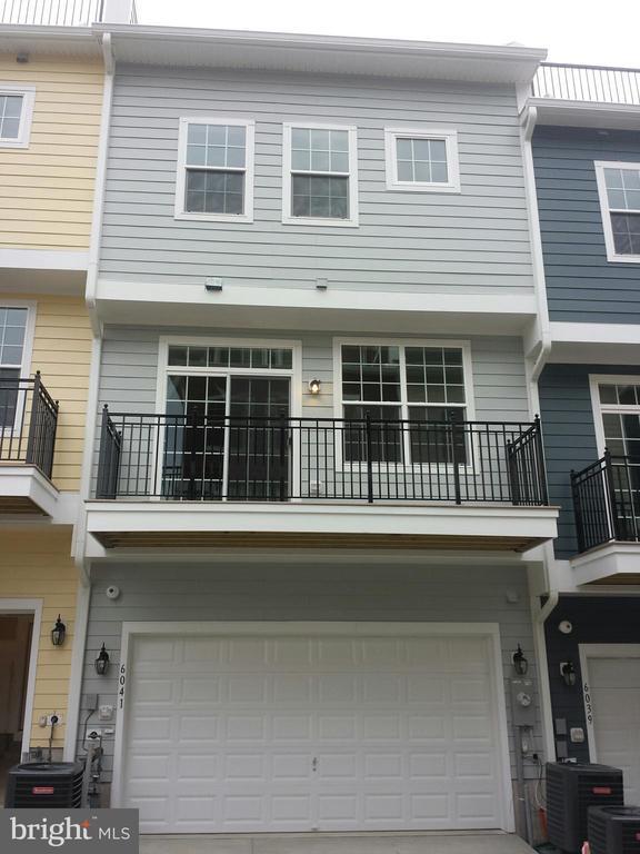 Foto del edificio - 6041 Maple Hill Rd