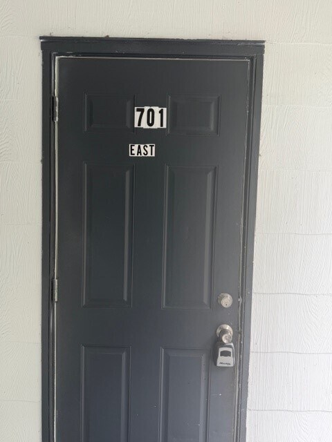 Building Photo - 701 N E St