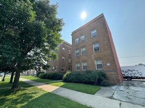Building Photo - 10212 S King Dr
