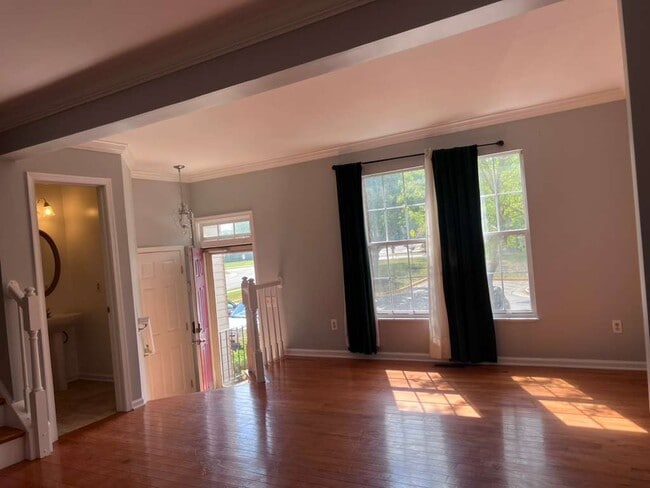 Building Photo - 6205 Abbottsbury Row