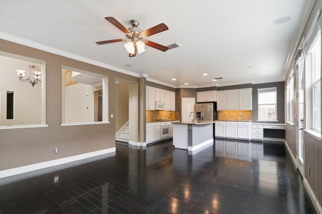Foto del edificio - 4 br, 3 bath House - 2668 Rogue River Cir