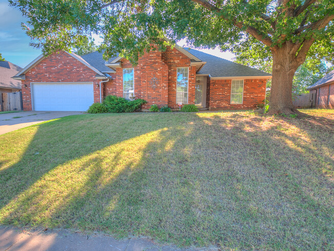 Building Photo - 516 Providence Cir
