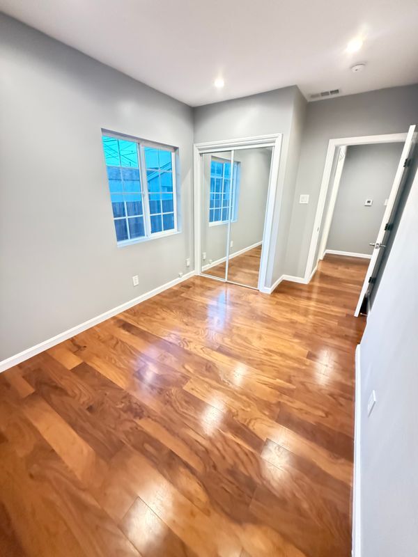 Foto del edificio - 5010 3rd Ave