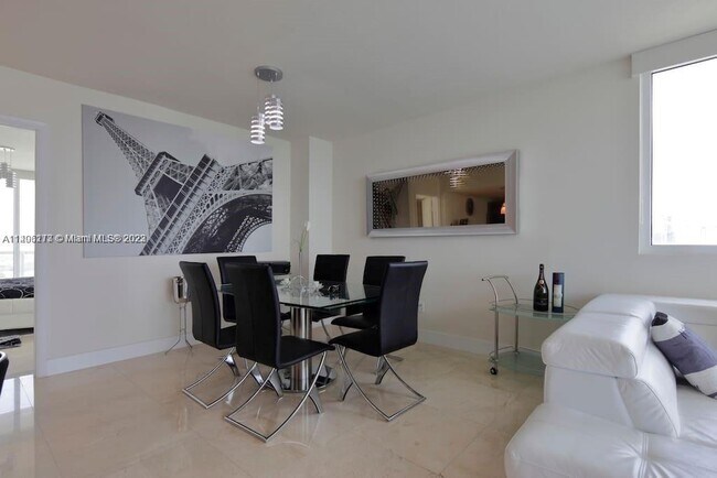 Foto del edificio - 665 NE 25th St