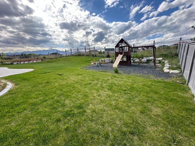 Building Photo - Single Family Home on Ranches Golf Course ...