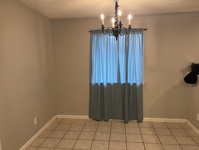 Building Photo - 6871 Beth Cir