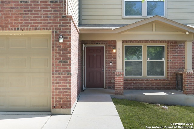 Building Photo - 9307 Mimosa Manor