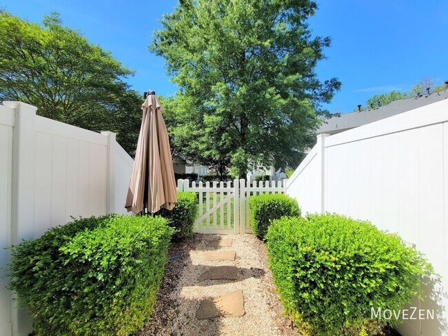 Foto del edificio - 1812 Lela Avenue