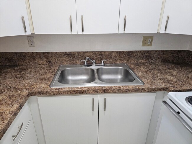 Foto del edificio - 5306 NW 22nd St