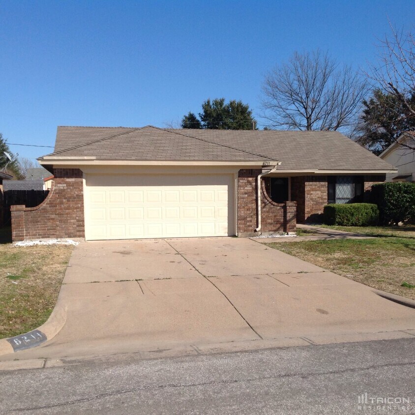 Foto principal - 6211 Valley Forge Ct