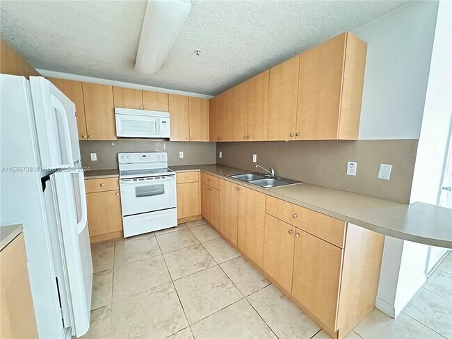 Foto del edificio - 435 SW 12th Ave