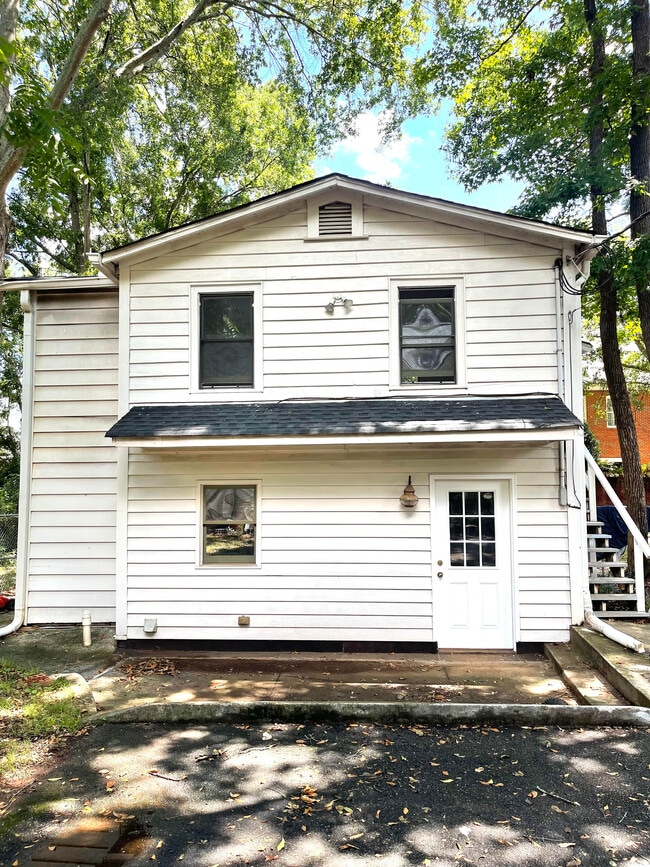 Building Photo - 143 Greenwood Drive