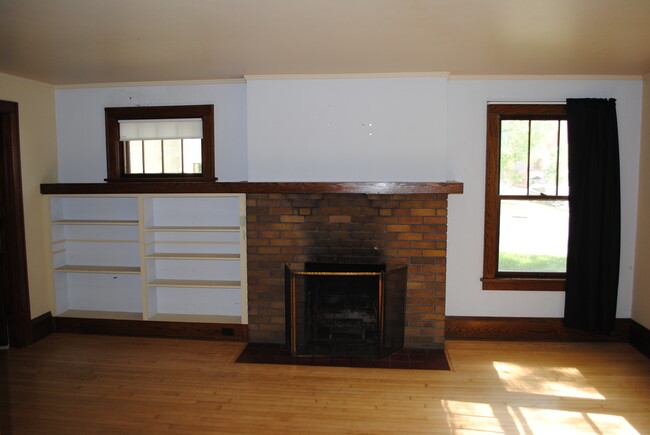 Building Photo - 622 2nd Ave