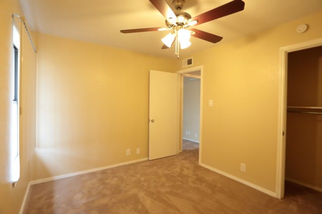 Building Photo - 326 Peach St