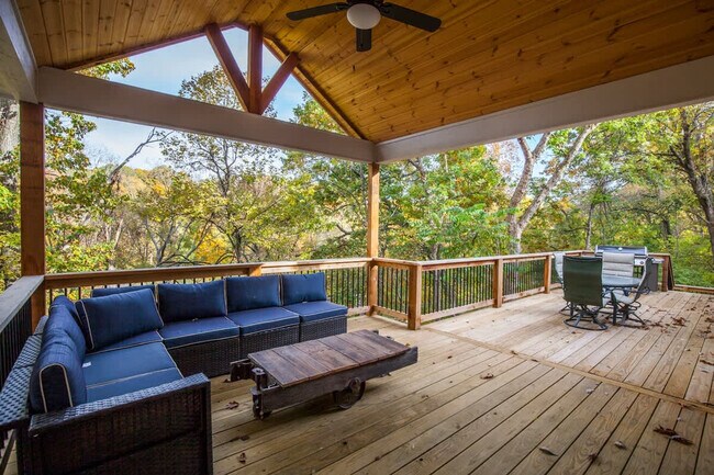 Building Photo - 2104 Almand Dr