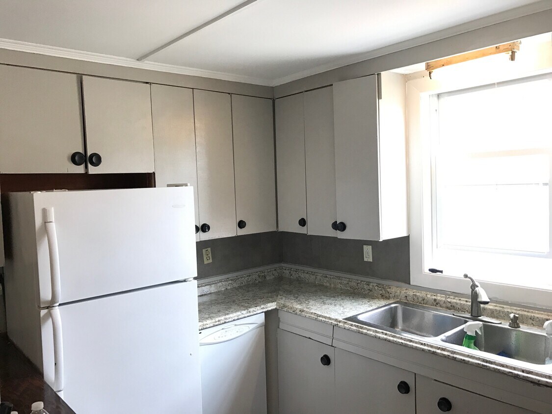Foto principal - 184 Ocean Ave W